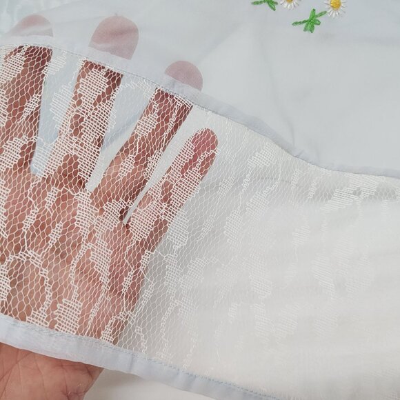 Vintage Sheer Half Apron With Embroidered Daisies & Lace Trim Light Blue - Picture 5 of 6